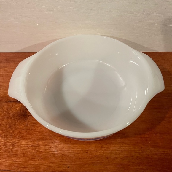 VINTAGE ANCHOR HOCKING FIRE KING BLUE CORNFLOWER 436 MILK GLASS CASSEROLE DISH - Picture 4 of 6